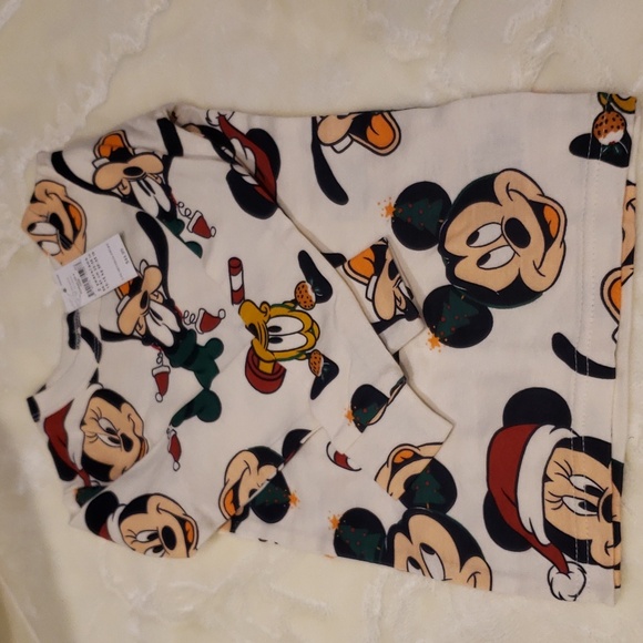 Disney Holiday PJs Organic Cotton Size 2 - Picture 3 of 7